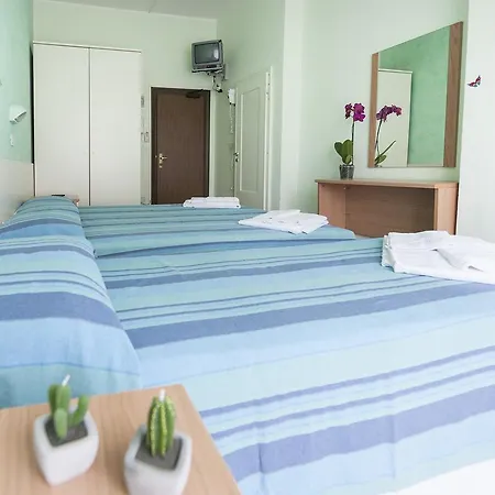 Hotel Hotel Majorca Nuova Gestione Rimini 100 M Dalla Spiaggia 2*