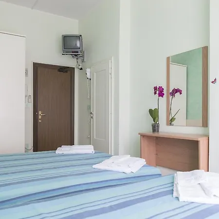 Hotel Hotel Majorca Nuova Gestione Rimini 100 M Dalla Spiaggia 2*