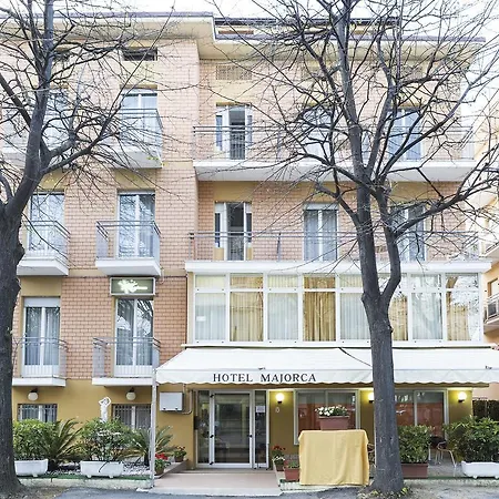 Hotel Majorca Nuova Gestione Rimini 100 M Dalla Spiaggia Hotel Rimini