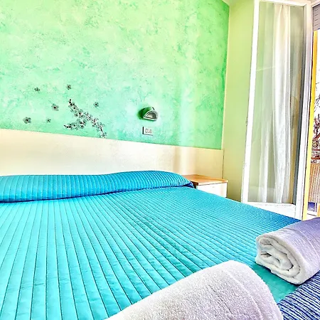 Hotel Majorca Nuova Gestione Rimini 100 M Dalla Spiaggia Hotel Rimini