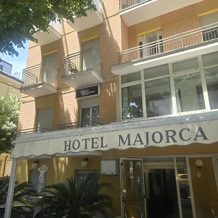 Hotel Majorca Nuova Gestione Rimini 100 M Dalla Spiaggia Hotel